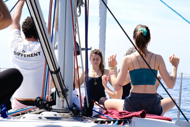 Yoga Session and Sailing Adventure in Barcelona - Traveler Experience Details