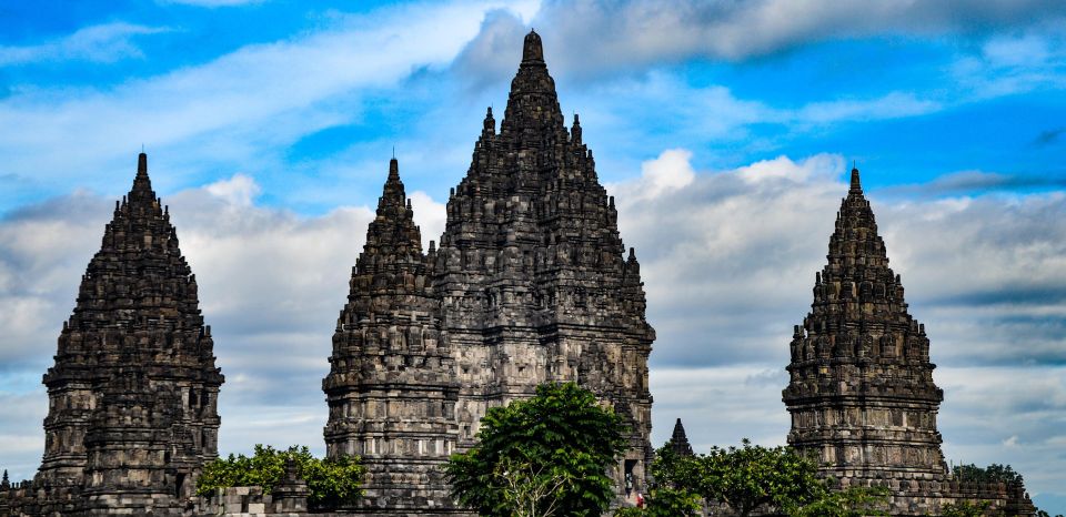 Yogyakarta : Borobudur & Prambanan With Climb Ticket & Guide - Key Points