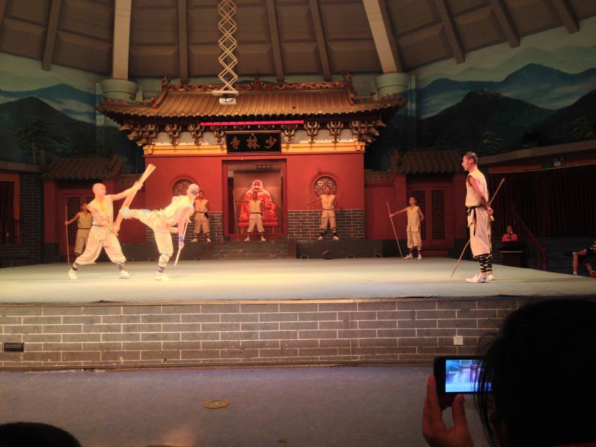Zhengzhou: Private Guided Tour/Transfer to Shaolin Temple - Just The Basics