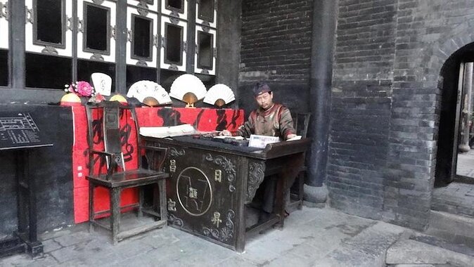 1-Day Pingyao Ancient Town Sightseeing Walking Tour - Key Points