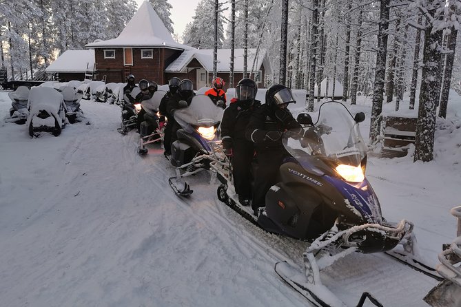 1-Hour Snowmobile Safari Experience - Experience Inclusions