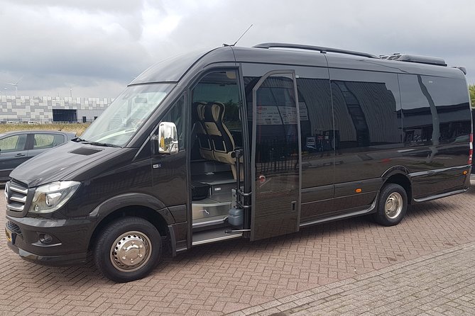 1-15 Pers Taxi/Bus Transfer Amsterdam Airport to S-Hertogenbosch