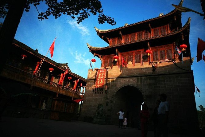 1-Day Panda Base and Huanglongxi Old Town Private Tour From Chengdu