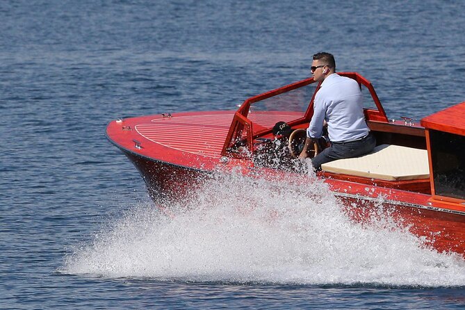 1 Hour Private Wooden Boat Tour on Lake Como 10 Pax