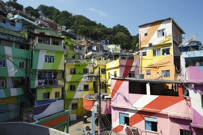 15 – Guided Tour to Santa Marta Favela