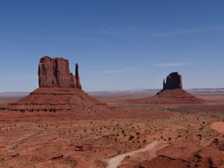 2.5 Hour Guided Vehicle Tours of Monument Valley