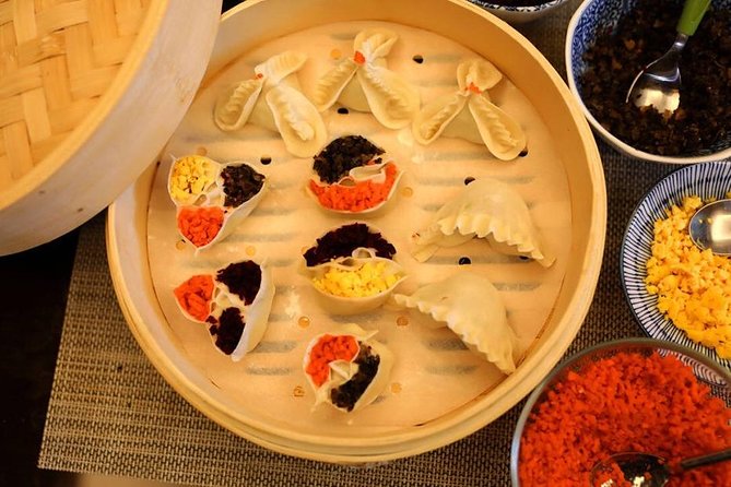 2.5hrs Chinese Kitchen Cooking Class: Steamed Colorful Dumplings