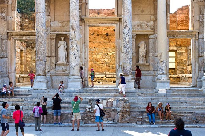 2-Day Ancient Ephesus and Pamukkale Hot Springs Tour From Fethiye