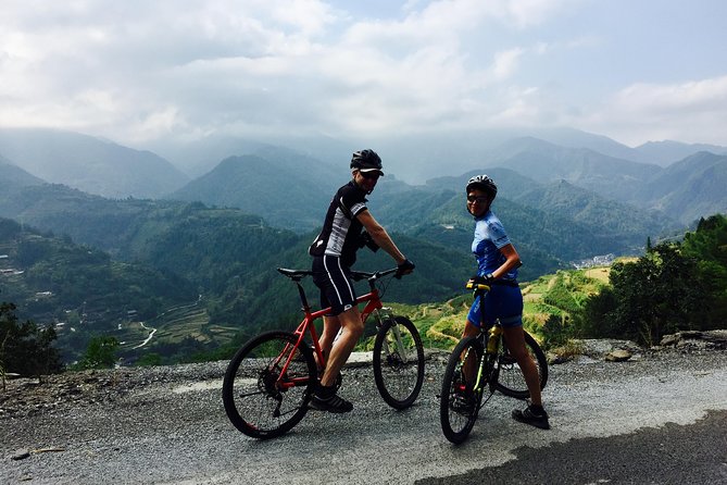 2-Day Small-Group Biking Adventure From Guilin to Yangshuo