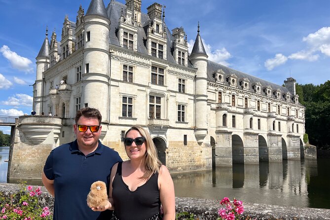 2-Days Private Guided Tour in Loire Valley Castles & Wine Tasting