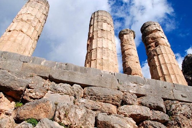 2 Days Private Tour:Arachova-Delphi-Ancient Olympia 8seat