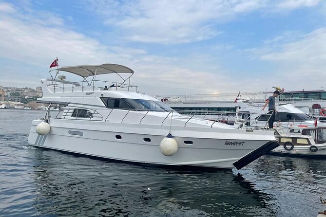 2 – Hours Bosphorus Yacht Cruise
