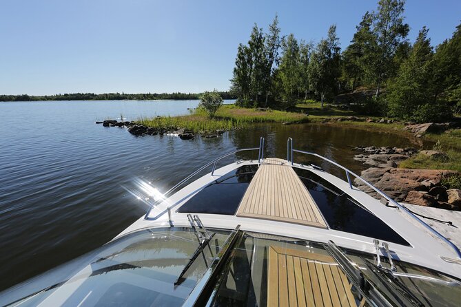 2-Hours Private Modern Boat Tour In Helsinki Archipelago