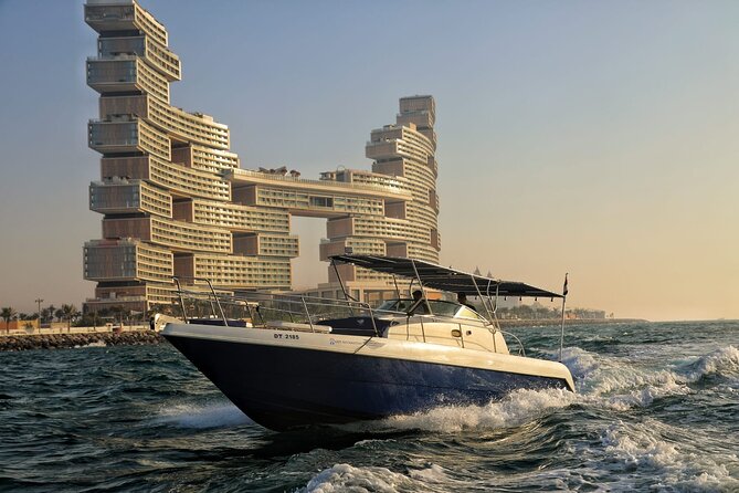2Hours and 30Minute Private Boat Tour in Dubai