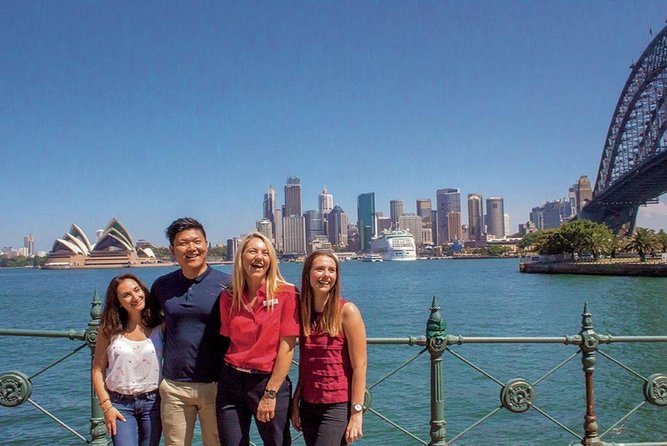 3.5 Hours Explore Bondi Beach and Sydney Sightseeing Tour