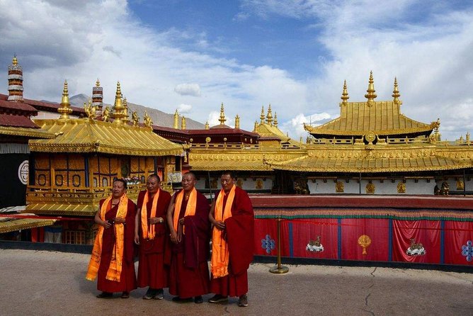 3-Day Best Tibet Tour From Chengdu by Air:Lhasa, Yamdrok Lake and Khampa La Pass