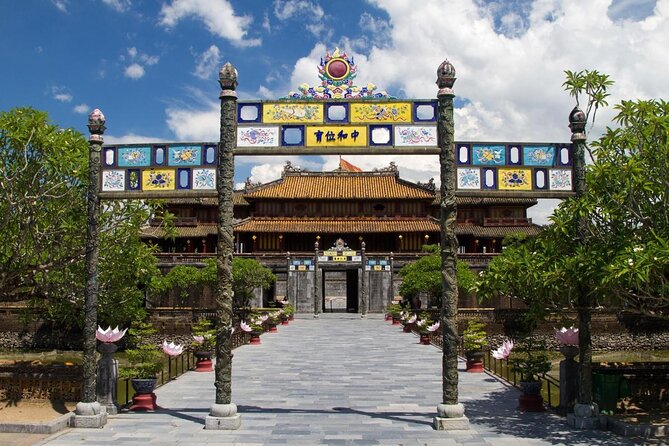 3-Hours Hue Imperial Walking Tour With Guide
