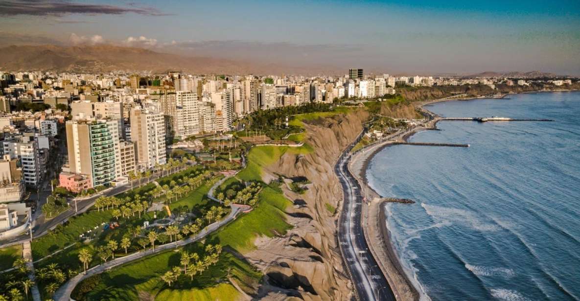 360 Panoramic Bus In Lima History, Art