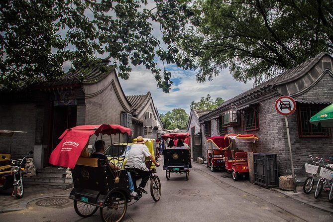 4-Hour Private Tour to Beijing Drum Tower With Drum Performance and Rickshaw