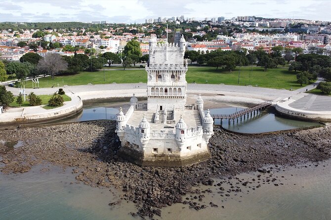 4h/Half-Day Lisbon Tuk Tuk Tour With a Local