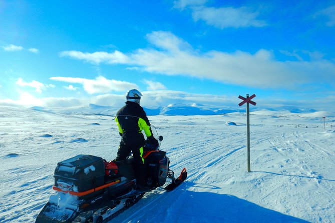 5-Day Snowmobile Expedition in Swedish Lapland