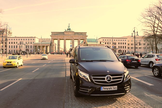 5hours: Guide, Chauffeur & Photographer in Berlin Private Tour