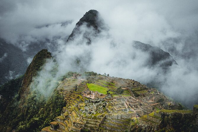 6-Day Group Tour: Cusco, Sacred Valley, Machu Picchu, Titicaca