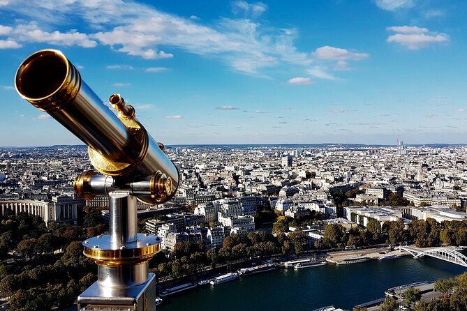 7-day Guided Tour Paris — D-Day — Loire Castles — M.St-Michel —Louvre—Versailles