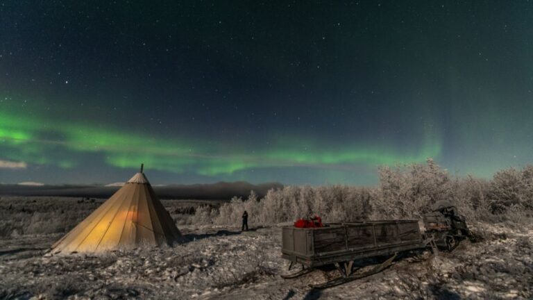 Abisko: National Park Northern Lights Photo Tour