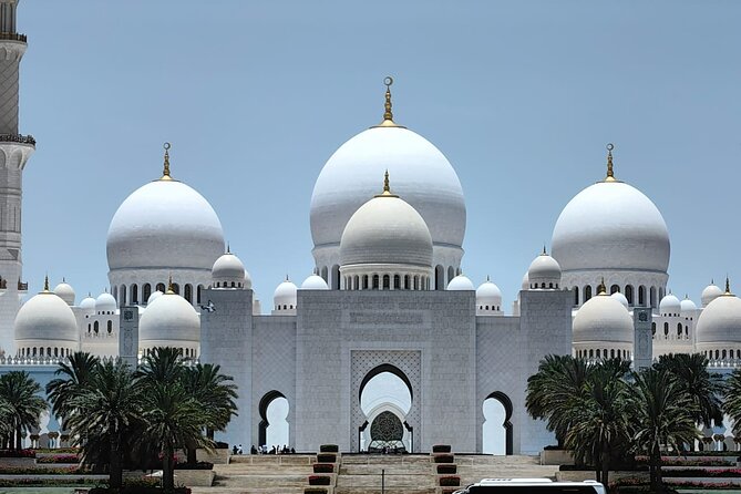 Abu Dhabi City Tour With Sheikh Zayed Mosque