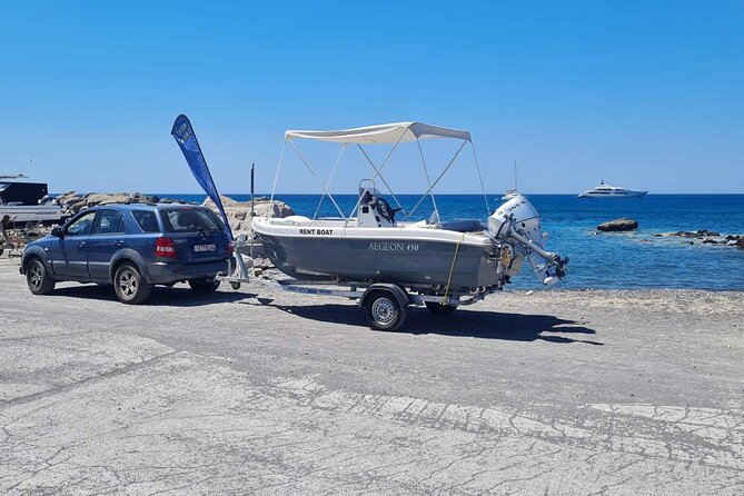 1 aegeon 550 boat rental in santorini Aegeon 550: Boat Rental in Santorini