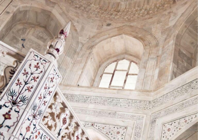 Agra: Complete Taj Mahal Skip-The-Line Ticket & Guided Tour