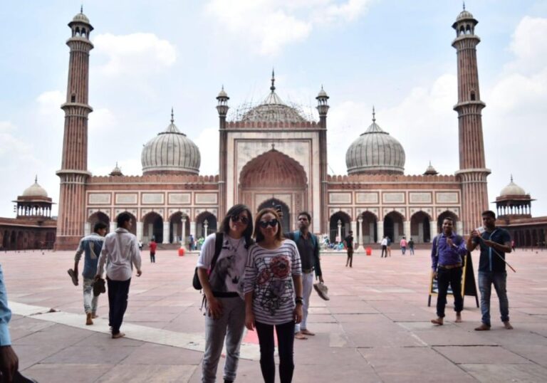Agra: Heritage Walking Tour of Agra 2 Hours by Auto Rickshaw