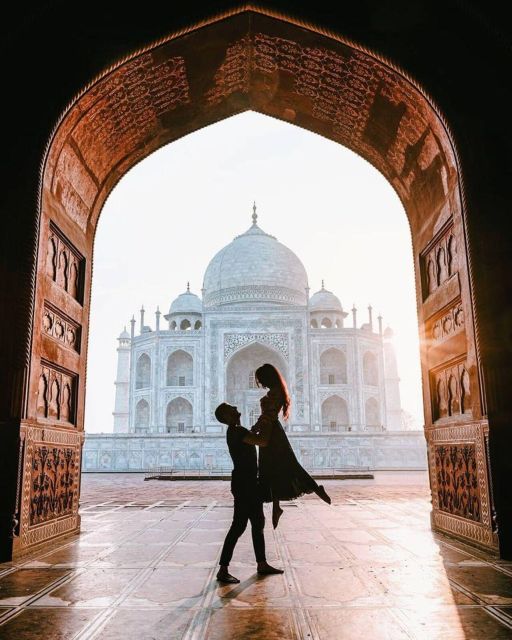 Agra: Private Sunrise Taj Mahal Tour With Guide & Transfer