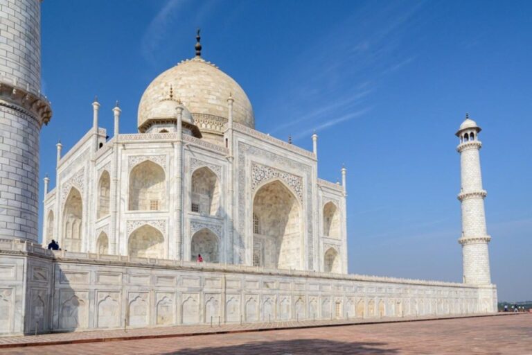 Agra:- Taj Mahal Guided Tour (Skip The Line Entry Tickets)