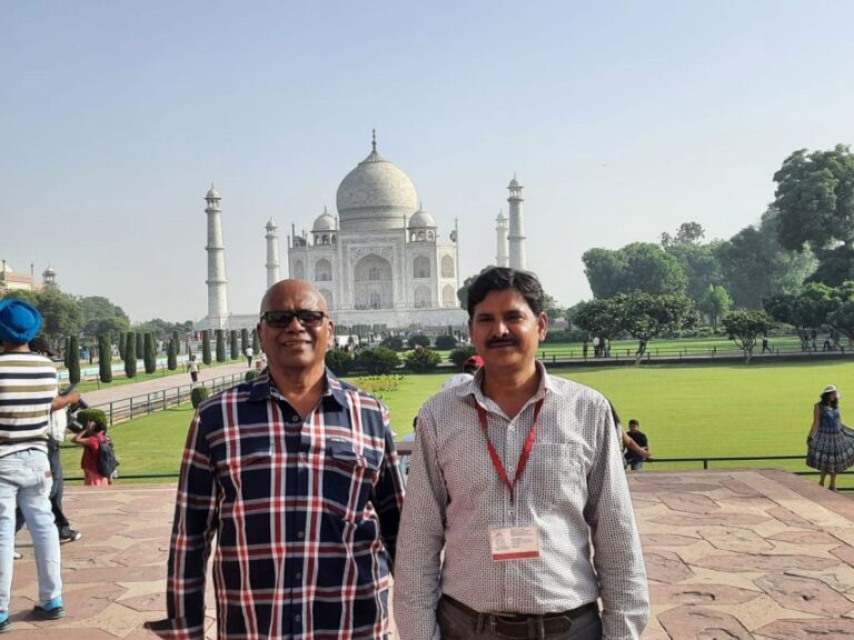 Agra: Taj Mahal Sunrise and Sunset Private Tour