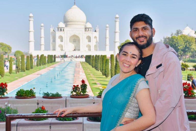 Agra -Taj Mahal With Mausoleum Tour With Skip the Line Entry