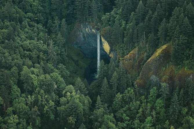 Air Tour of Columbia River Gorge Waterfalls From Portland