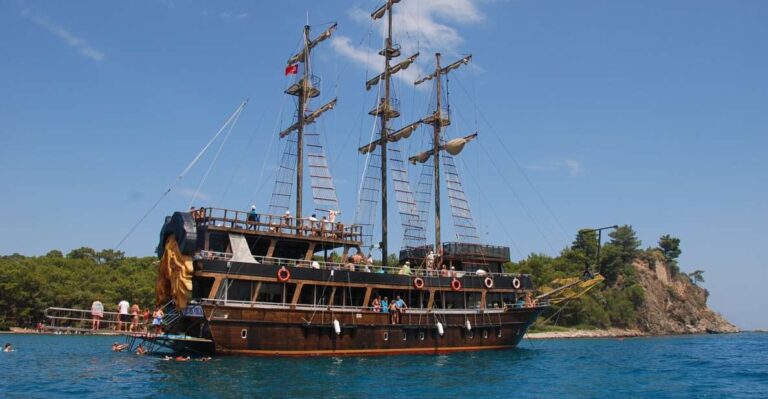Alanya: Pirate Boat Trip With Meal, Drinks and Pickup Option