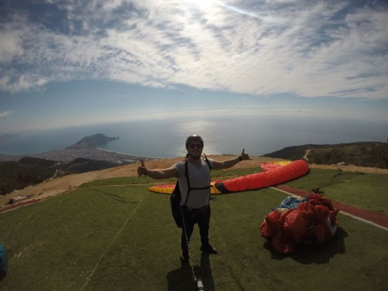 Alanya: Tandem Paragliding From 700m With Meeting or Pick up