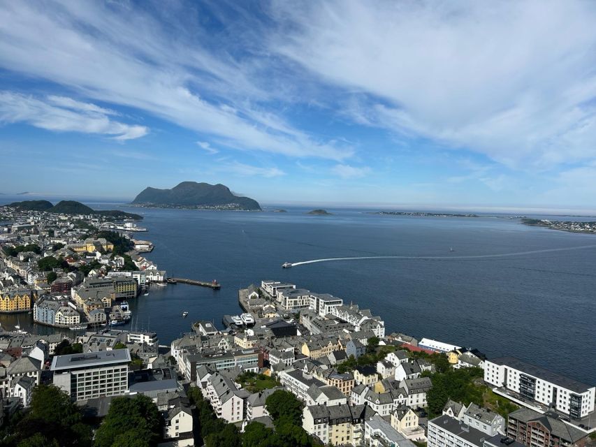 1 alesund giske and godoy islands guided sightseeing tour Ålesund: Giske and Godøy Islands Guided Sightseeing Tour