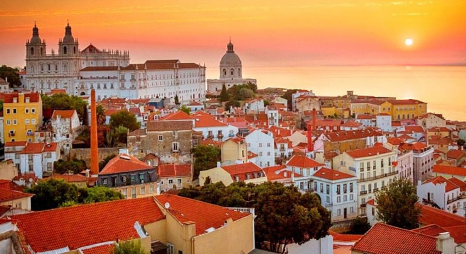 Alfama Old Town Historical Tuk-Tuk Tour