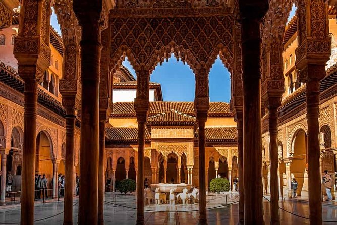Alhambra Palace Private Tour With Private Local Guide and Admission Tickets