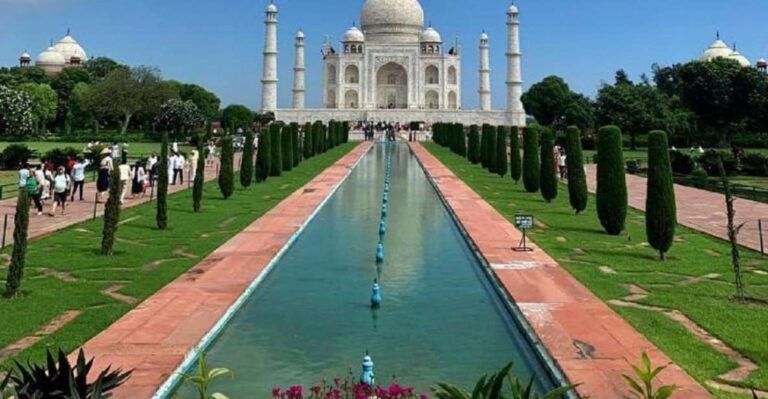 All-Inclusive Taj Mahal By Private Car Same Day