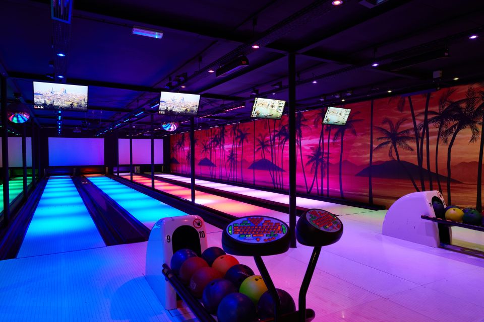 1 aloha amsterdam 1 hour led bowling Aloha Amsterdam: 1-Hour LED Bowling Experience