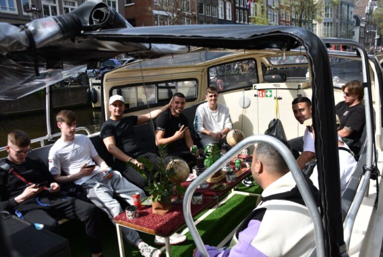 Amsterdam: 420 Smoke Friendly 1-Hour Boat Tour With Drink