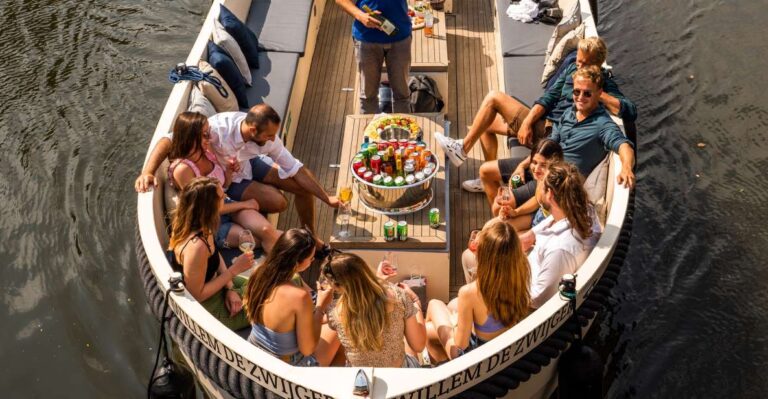 Amsterdam: Evening Canal Cruise With Unlimited Drinks