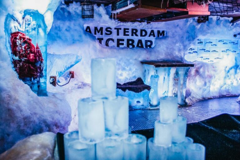 Amsterdam: Icebar Entry Ticket With 3 Drinks