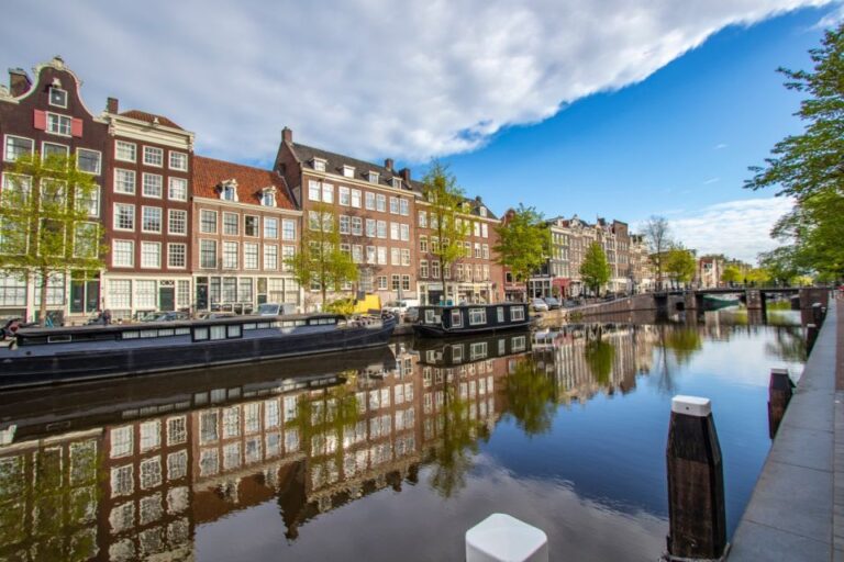 Amsterdam: Insta-Perfect Walk With a Local