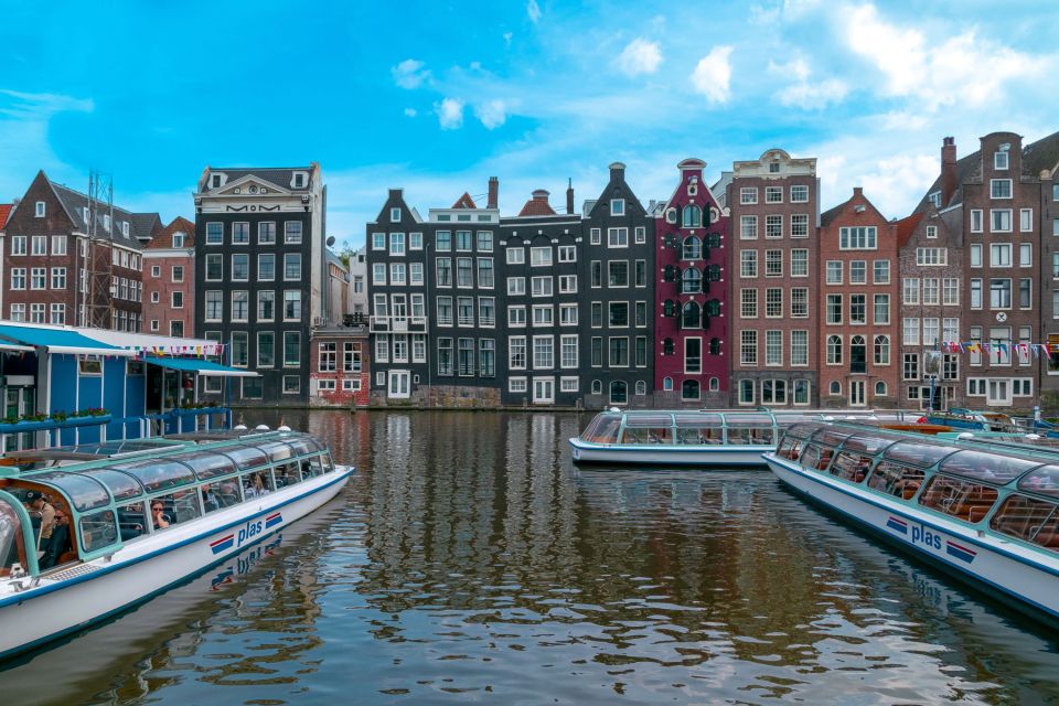 1 amsterdam luxury boat tour with stroopwafels drinks Amsterdam: Luxury Boat Tour With Stroopwafels Drinks